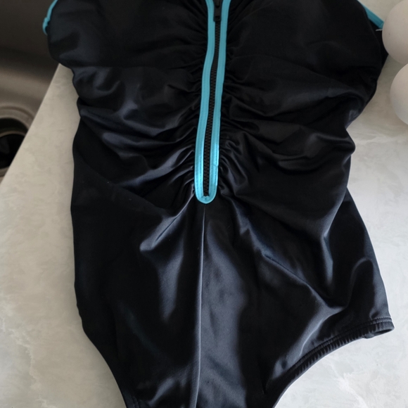 Reebok Other - Ladies Reebok 1 Piece Swimsuit. Black With Turquoise Accent And Zipper.